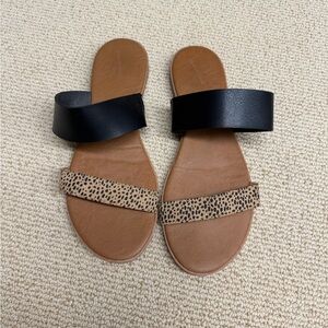 Universal Thread Black and Leopard Print Sandals